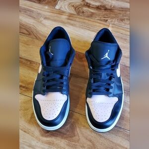 Air Jordan Nike Pink Black Size 13